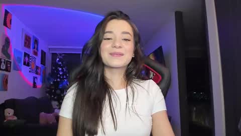 Snapshot of julidavila chatting on 01-13-26, 12:05 Jeimy Help me to reach 100 thumbs up online show from 01-13-26, 12:05