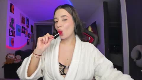 Snapshot of julidavila chatting on 02-02-26, 11:36 Jeimy Help me to reach 100 thumbs up online show from 02-02-26, 11:36