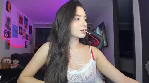 Snapshot of julidavila chatting on 02-15-26, 01:24 Jeimy Help me to reach 100 thumbs up online show from 02-15-26, 01:24