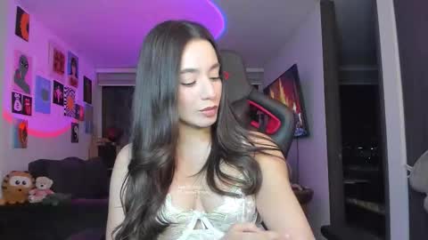 Snapshot of julidavila chatting on 02-27-26, 01:16 Jeimy Help me to reach 100 thumbs up online show from 02-27-26, 01:16