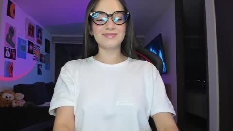 Snapshot of julidavila chatting on 06-07-26, 02:16 Jeimy Help me to reach 100 thumbs up online show from 06-07-26, 02:16