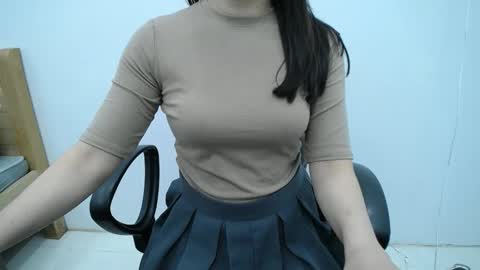 julie9x online show from 12-17-25, 10:05