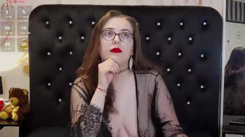 Snapshot of julieannx chatting on 06-29-26, 05:03 Julia online show from 06-29-26, 05:03