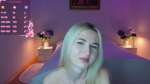 Snapshot of julieblazex chatting on 06-17-26, 08:21 julieblazex online show from 06-17-26, 08:21
