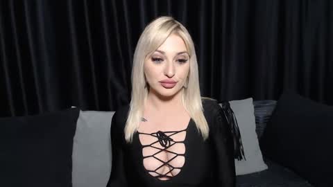 julia online show from 12-16-24, 03:19