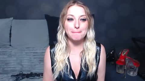 julia online show from 05-14-26, 09:27
