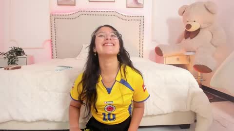juliee_ross online show from 04-10-26, 12:32