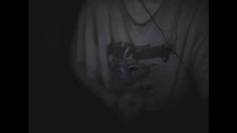 Snapshot of julien31x chatting on 02-13-25, 02:34 Julienxx31 online show from 02-13-25, 02:34