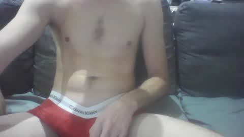 Snapshot of julien6100 chatting on 10-31-25, 12:28 Juju online show from 10-31-25, 12:28