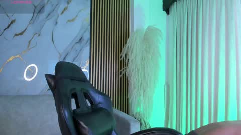 Julien online show from 04-17-26, 01:58