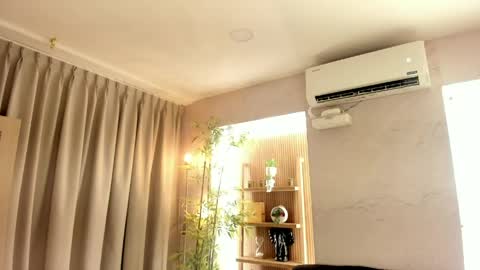 Juliet online show from 05-19-26, 03:02