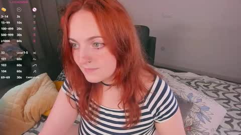 Snapshot of juliet_schoolgirl chatting on 09-10-25, 09:37 Juliet online show from 09-10-25, 09:37