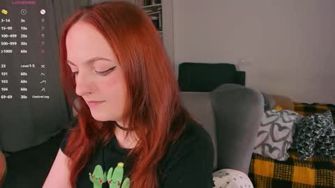 Snapshot of juliet_schoolgirl chatting on 12-23-25, 03:15 Juliet online show from 12-23-25, 03:15