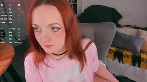 Snapshot of juliet_schoolgirl chatting on 01-12-26, 02:28 Juliet online show from 01-12-26, 02:28