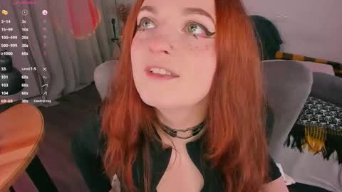 Snapshot of juliet_schoolgirl chatting on 01-14-26, 06:57 Juliet online show from 01-14-26, 06:57