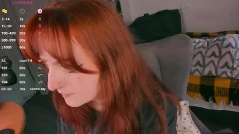 Snapshot of juliet_schoolgirl chatting on 02-19-26, 11:45 Juliet online show from 02-19-26, 11:45