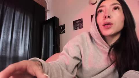 juliet_sourire online show from 03-04-25, 01:17