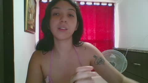 Snapshot of julieta969028 chatting on 06-01-26, 03:47 Nati online show from 06-01-26, 03:47