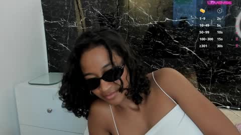 Snapshot of julieta__cooper chatting on 02-01-25, 05:16 Juli online show from 02-01-25, 05:16