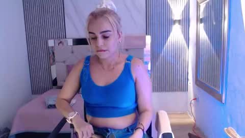 Snapshot of julieta__fox_ chatting on 02-28-26, 03:07 julieta__fox_ online show from 02-28-26, 03:07