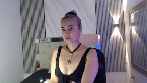 julieta__fox_ online show from 06-29-26, 07:25