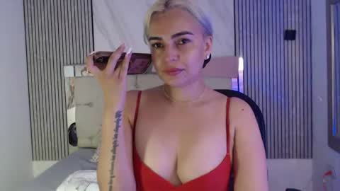 julieta__fox_ online show from 07-12-26, 03:14