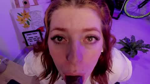Snapshot of julieta_alves chatting on 06-28-26, 09:32 July online show from 06-28-26, 09:32
