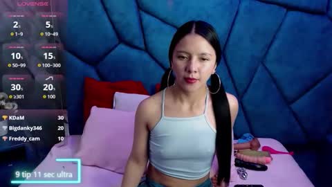 Snapshot of julieta_diamond chatting on 03-04-26, 03:01 Julieta online show from 03-04-26, 03:01