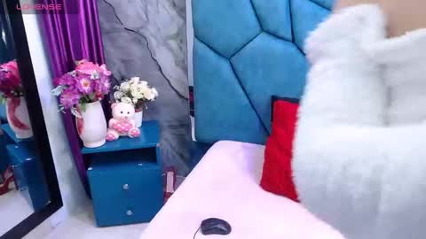 Julieta online show from 04-15-26, 03:02