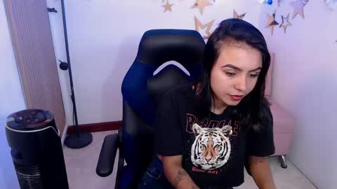 julieta_fn online show from 04-28-26, 02:44