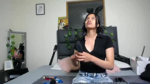 Julieta online show from 04-04-26, 11:57