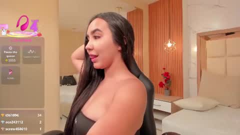 Snapshot of julieta_rose__ chatting on 06-19-26, 10:13 online show from 06-19-26, 10:13
