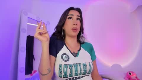 Snapshot of julietabomgv chatting on 12-03-24, 02:25 julietabomgv online show from 12-03-24, 02:25