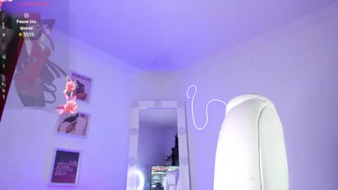 Snapshot of julietabomgv chatting on 05-25-26, 03:45 julietabomgv online show from 05-25-26, 03:45