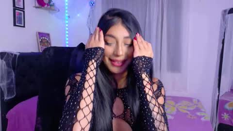 Snapshot of julietacheer chatting on 10-12-25, 01:48 Julieta online show from 10-12-25, 01:48