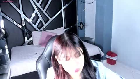 Snapshot of julieth_brown_ chatting on 10-05-25, 11:52 Julieth  online show from 10-05-25, 11:52
