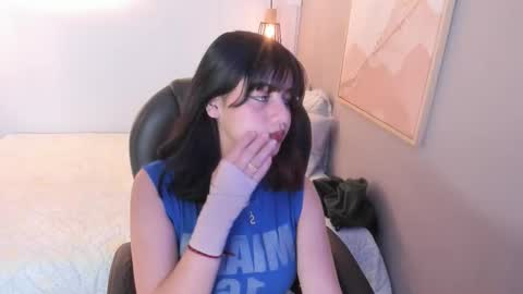 Snapshot of julieth_brown_ chatting on 10-13-25, 07:36 Julieth  online show from 10-13-25, 07:36