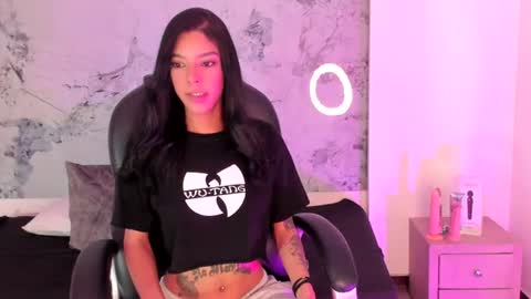 Snapshot of julieth_cooper1 chatting on 07-04-26, 05:46 Julieth online show from 07-04-26, 05:46