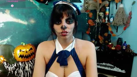    online show from 10-18-25, 05:43