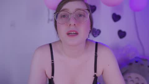 Snapshot of julietha_bianco_ chatting on 02-17-25, 10:25 Julietha online show from 02-17-25, 10:25