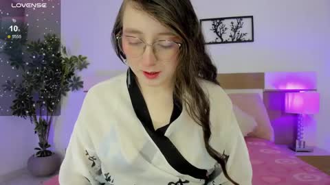 Snapshot of julietha_bianco_ chatting on 09-24-25, 02:20 Julietha online show from 09-24-25, 02:20