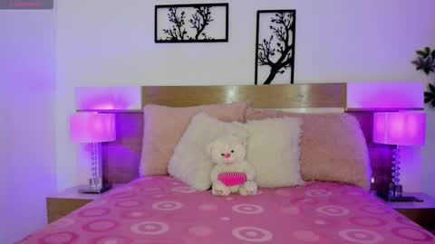Snapshot of julietha_bianco_ chatting on 10-09-25, 02:04 Julietha online show from 10-09-25, 02:04
