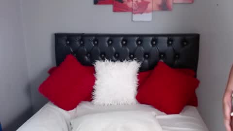 Snapshot of julietha_fox chatting on 03-05-25, 08:32 julietha fox online show from 03-05-25, 08:32