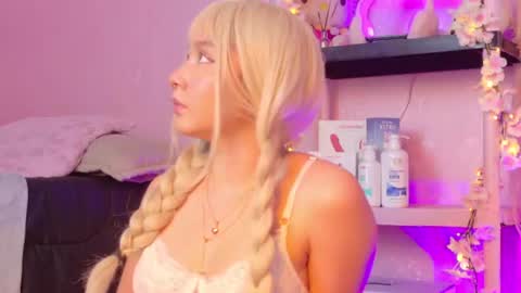 Julieth online show from 06-24-26, 09:58