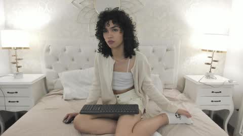 julietta    online show from 04-03-26, 12:47