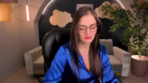 Snapshot of juliettabasset chatting on 02-11-25, 12:27 JULIETTA online show from 02-11-25, 12:27