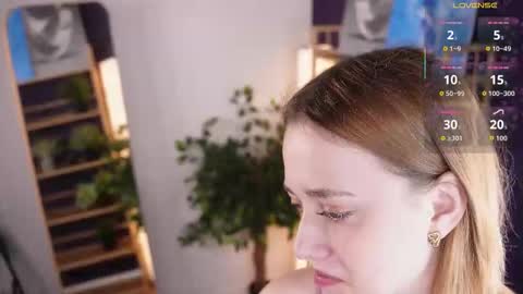 Snapshot of juliettakaniecki chatting on 09-26-25, 03:10 Mia online show from 09-26-25, 03:10