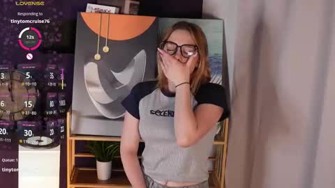 Snapshot of juliettakaniecki chatting on 09-28-25, 03:12 Mia online show from 09-28-25, 03:12