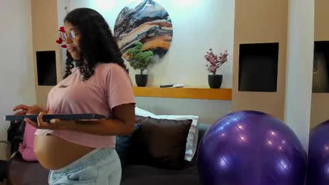 Snapshot of juliettasade chatting on 09-28-25, 02:17 online show from 09-28-25, 02:17