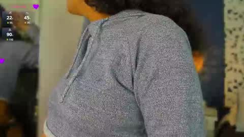 Snapshot of juliettasade chatting on 10-10-25, 11:42 online show from 10-10-25, 11:42